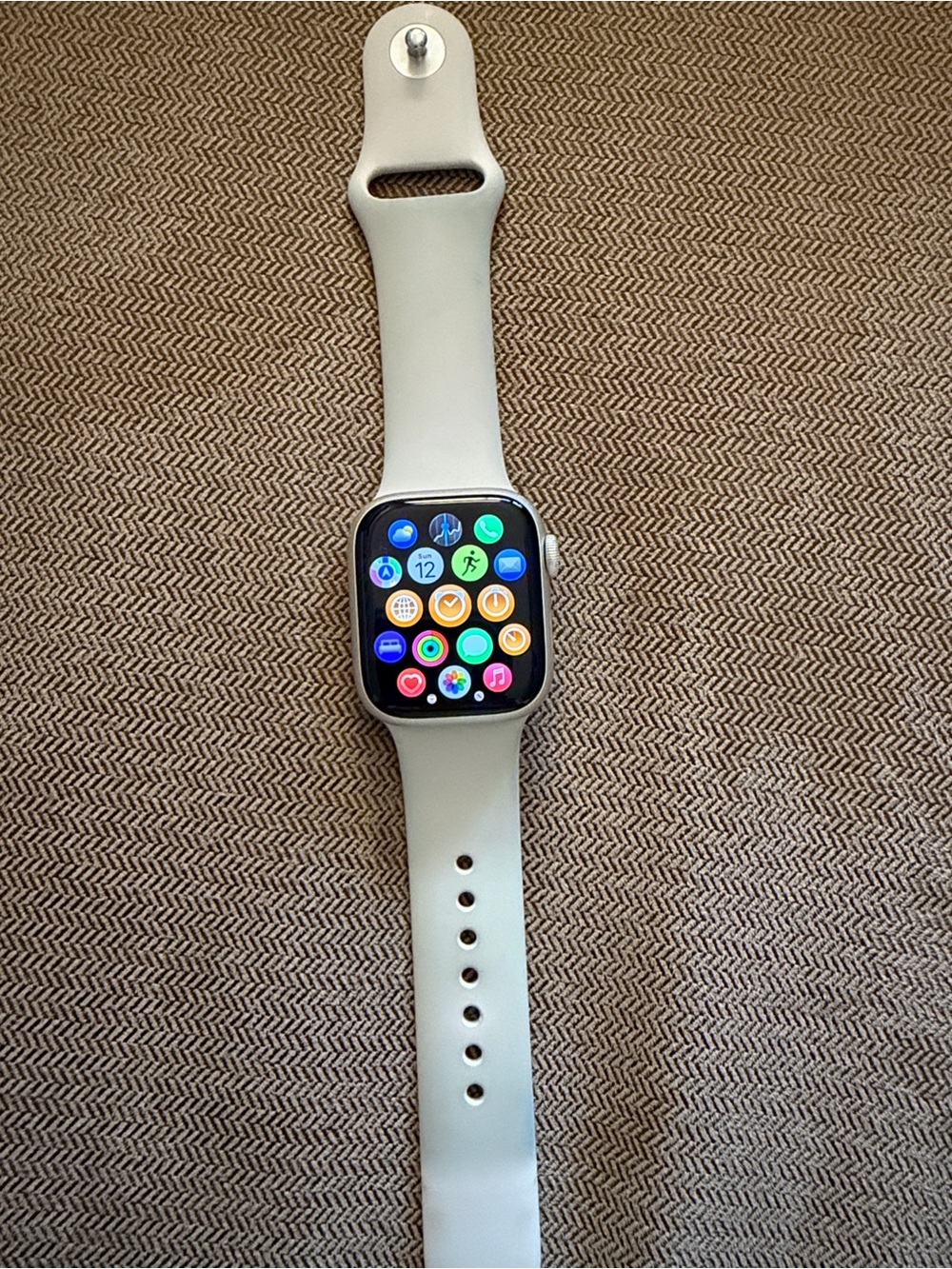 Apple Watch Series 7 Starlight Aluminum Case, Starlight Sport Band, 41 MM- GPS - Picture 3 of 8